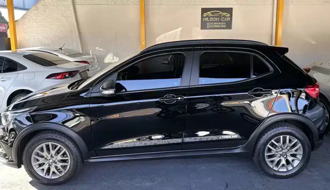 2021/21 Fiat Argo Trekking 1.8 At Preto - side