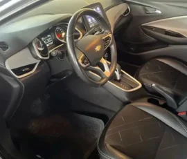 2022/22 Chevrolet Onix Plus Premier Turbo 1.3 prata - front seat